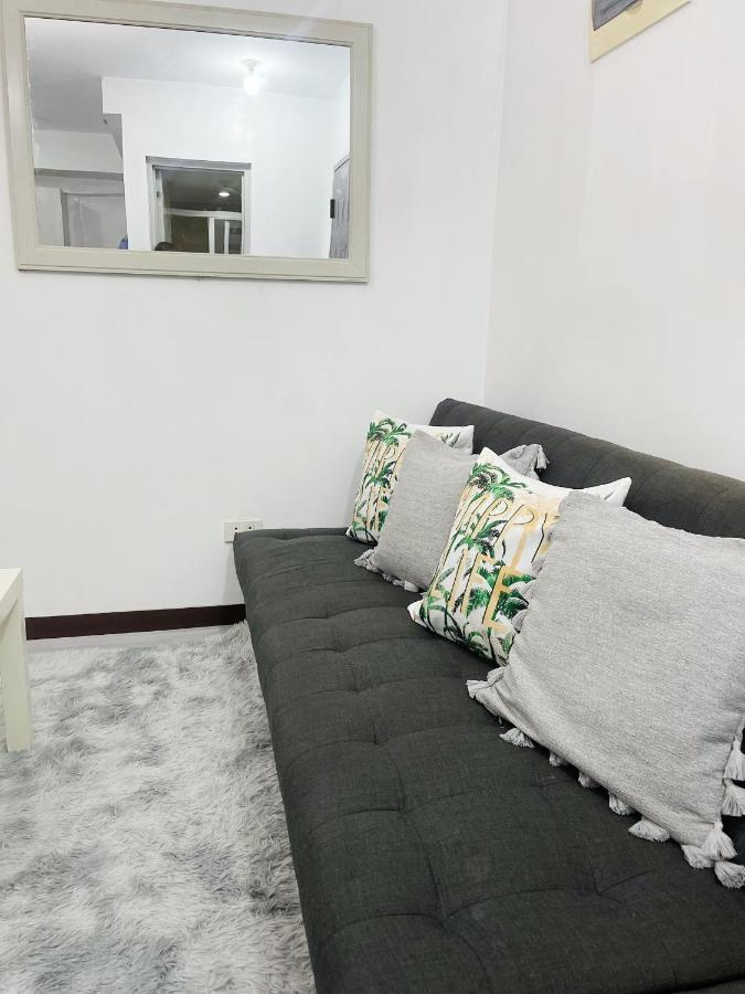 Lancris Residences 2 Bedroom Entire Apartment Near Airport With Pool Paranaque City Eksteriør bilde