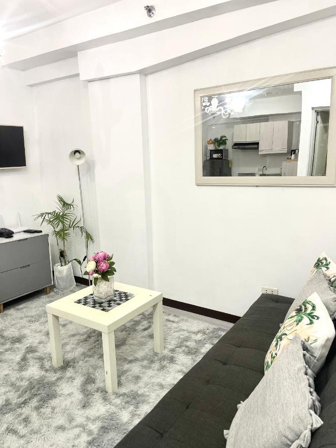Lancris Residences 2 Bedroom Entire Apartment Near Airport With Pool Paranaque City Eksteriør bilde