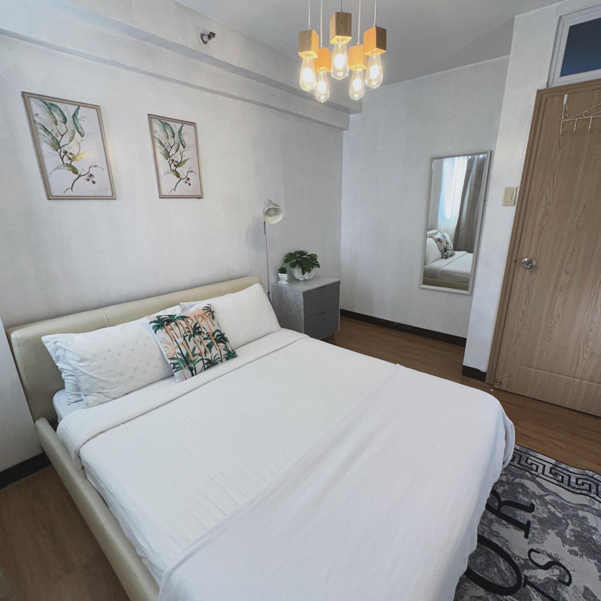 Lancris Residences 2 Bedroom Entire Apartment Near Airport With Pool Paranaque City Eksteriør bilde
