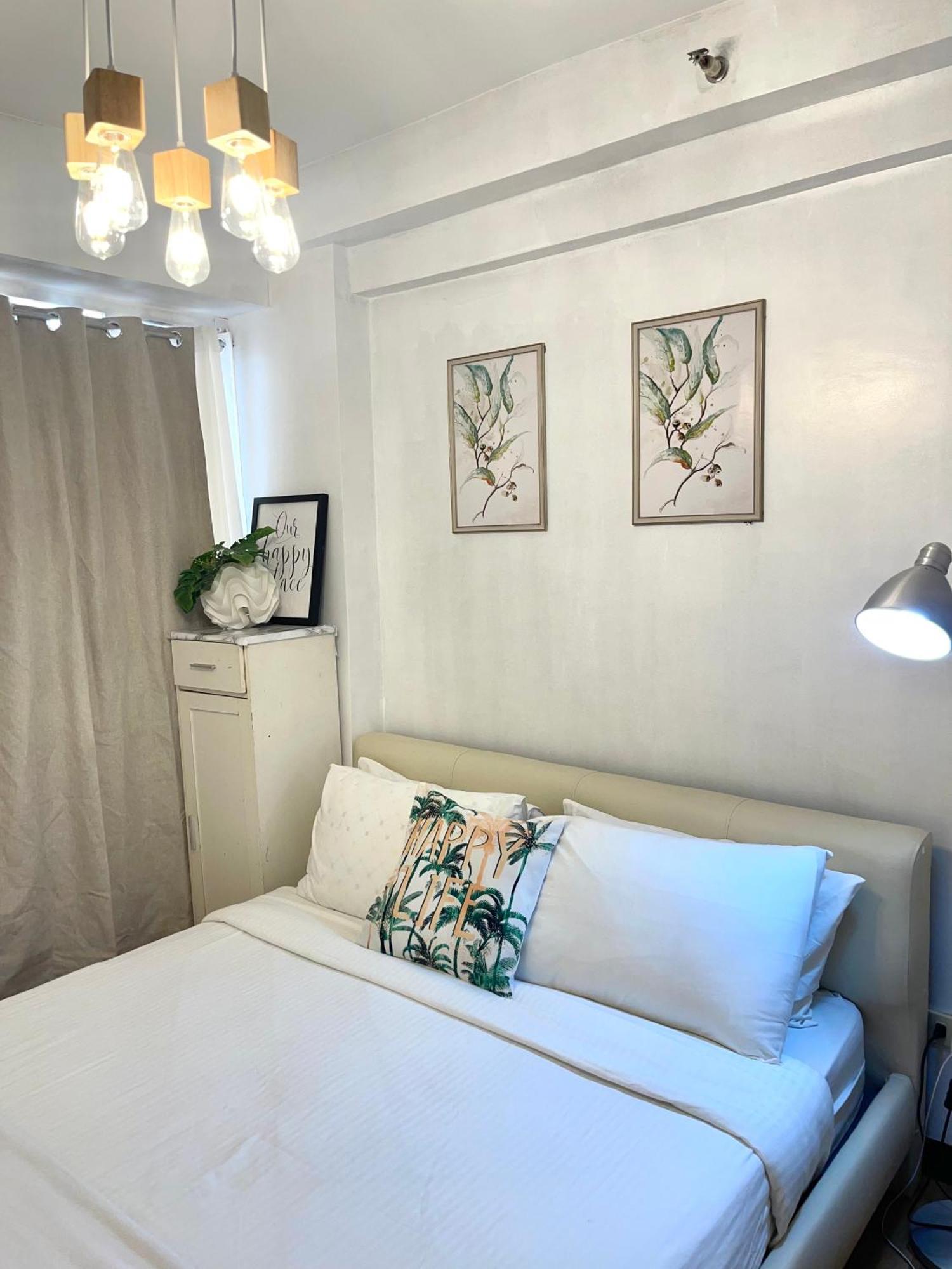 Lancris Residences 2 Bedroom Entire Apartment Near Airport With Pool Paranaque City Eksteriør bilde