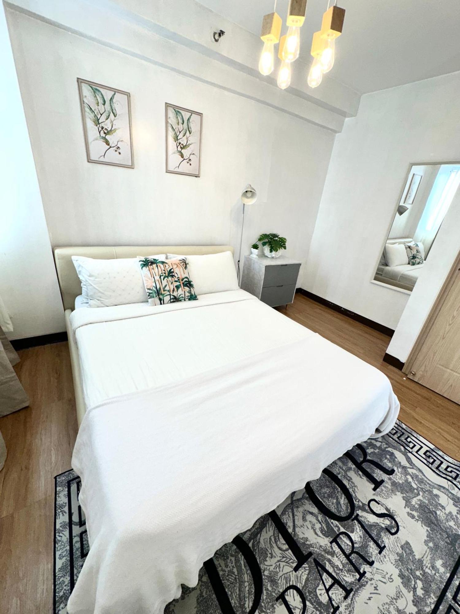 Lancris Residences 2 Bedroom Entire Apartment Near Airport With Pool Paranaque City Eksteriør bilde